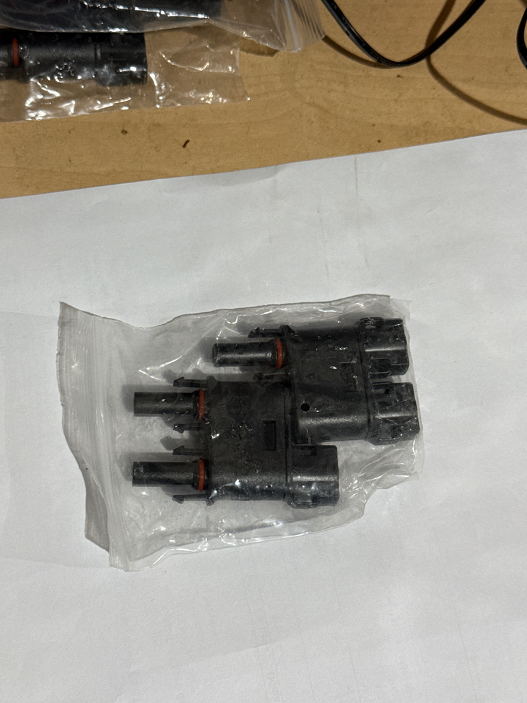 Двоен MC4 конектор (Y-разклонител)